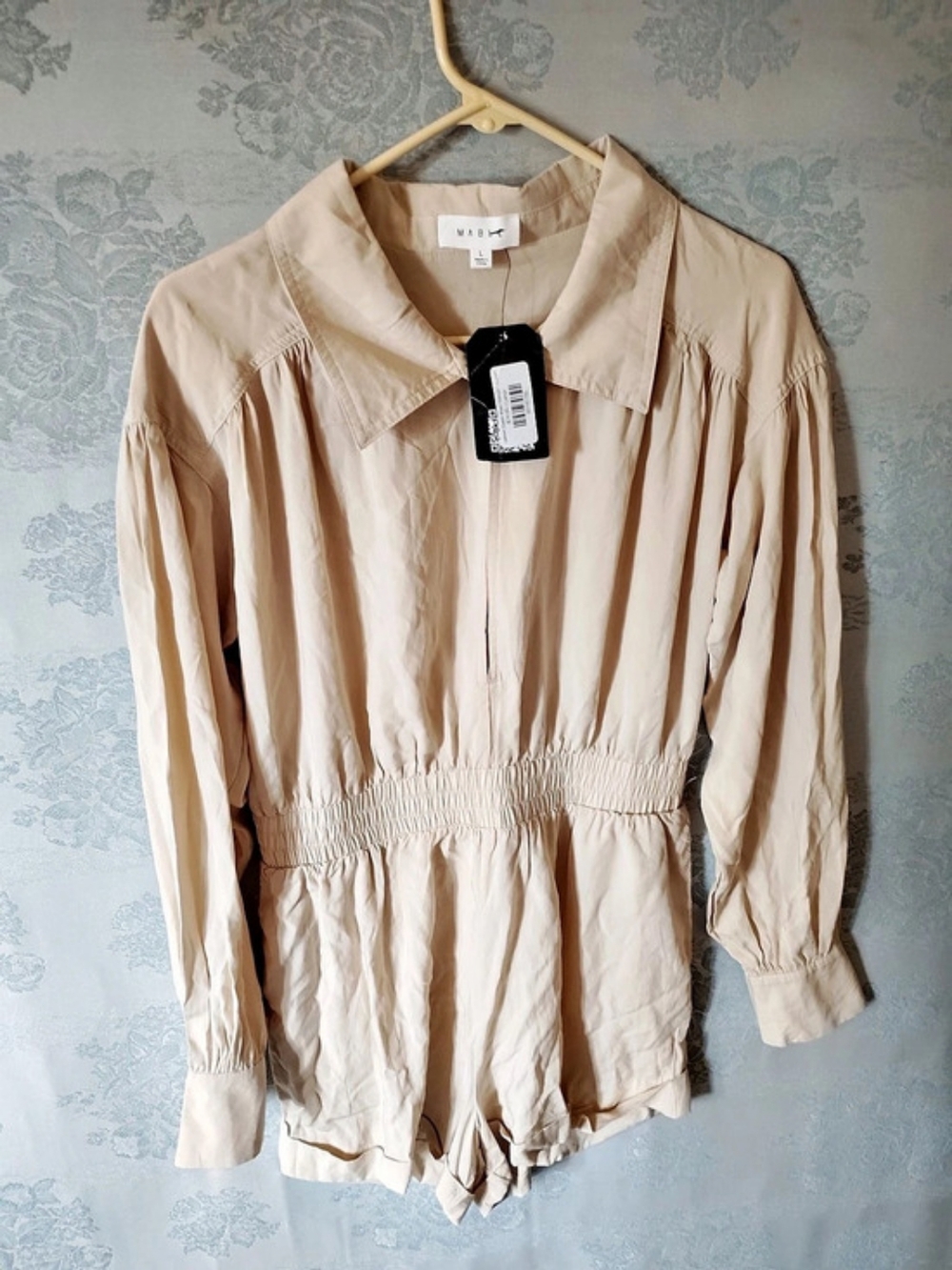 MABLE Uptown Elastic Waist Romper Long Sleeve Romper in Beige Size Large NWT